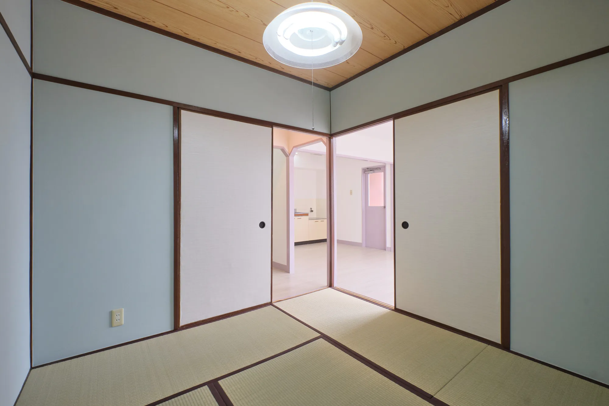 フロントフィールド長居東：和室
