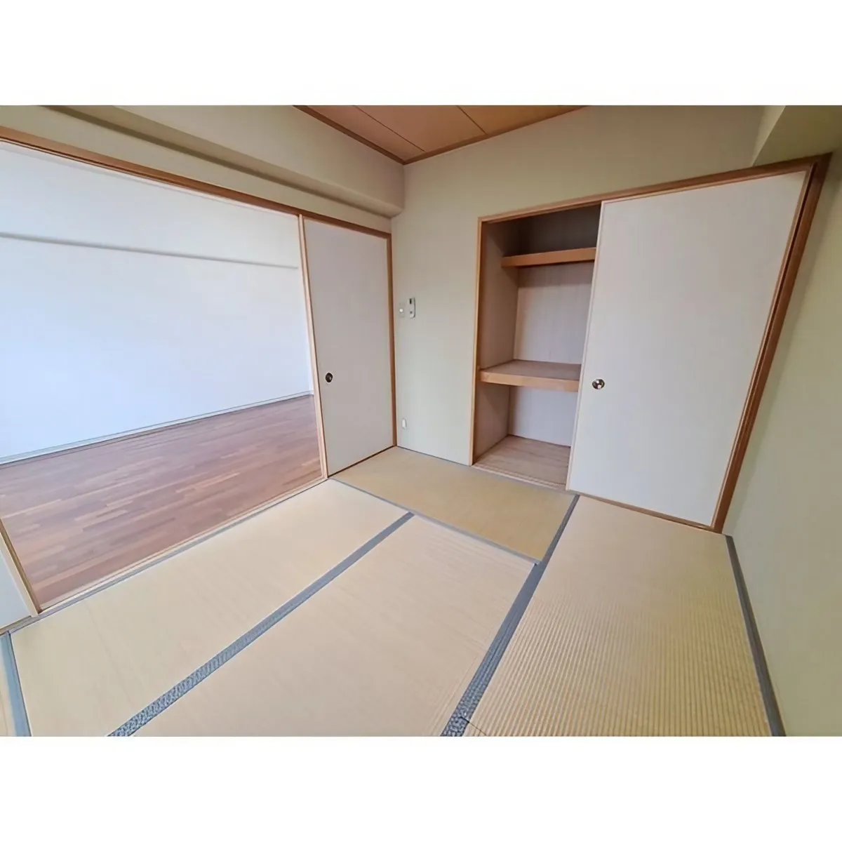 パインフィールド吉祥院：和室