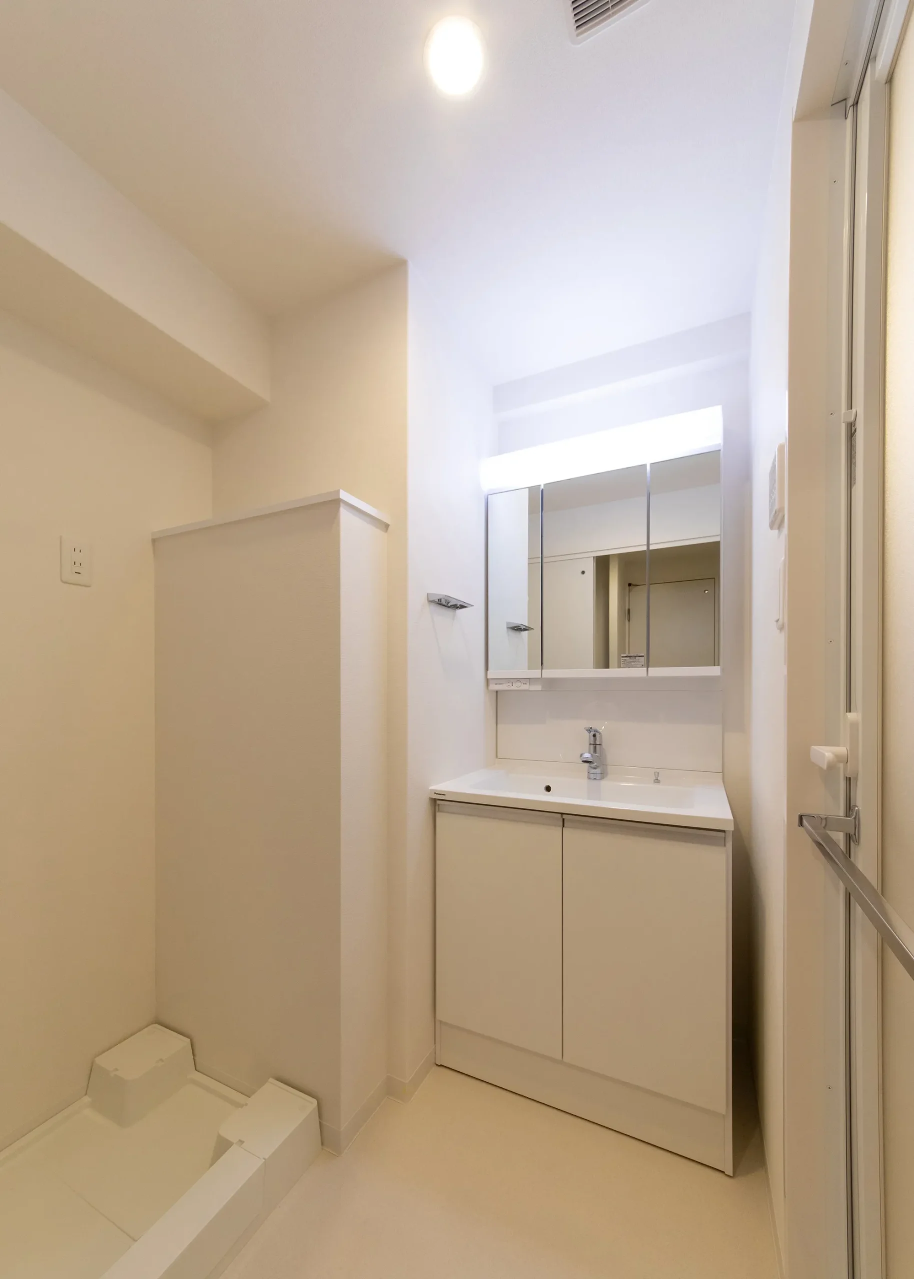 スプランディッド弁天町：C2´タイプ：パウダールーム