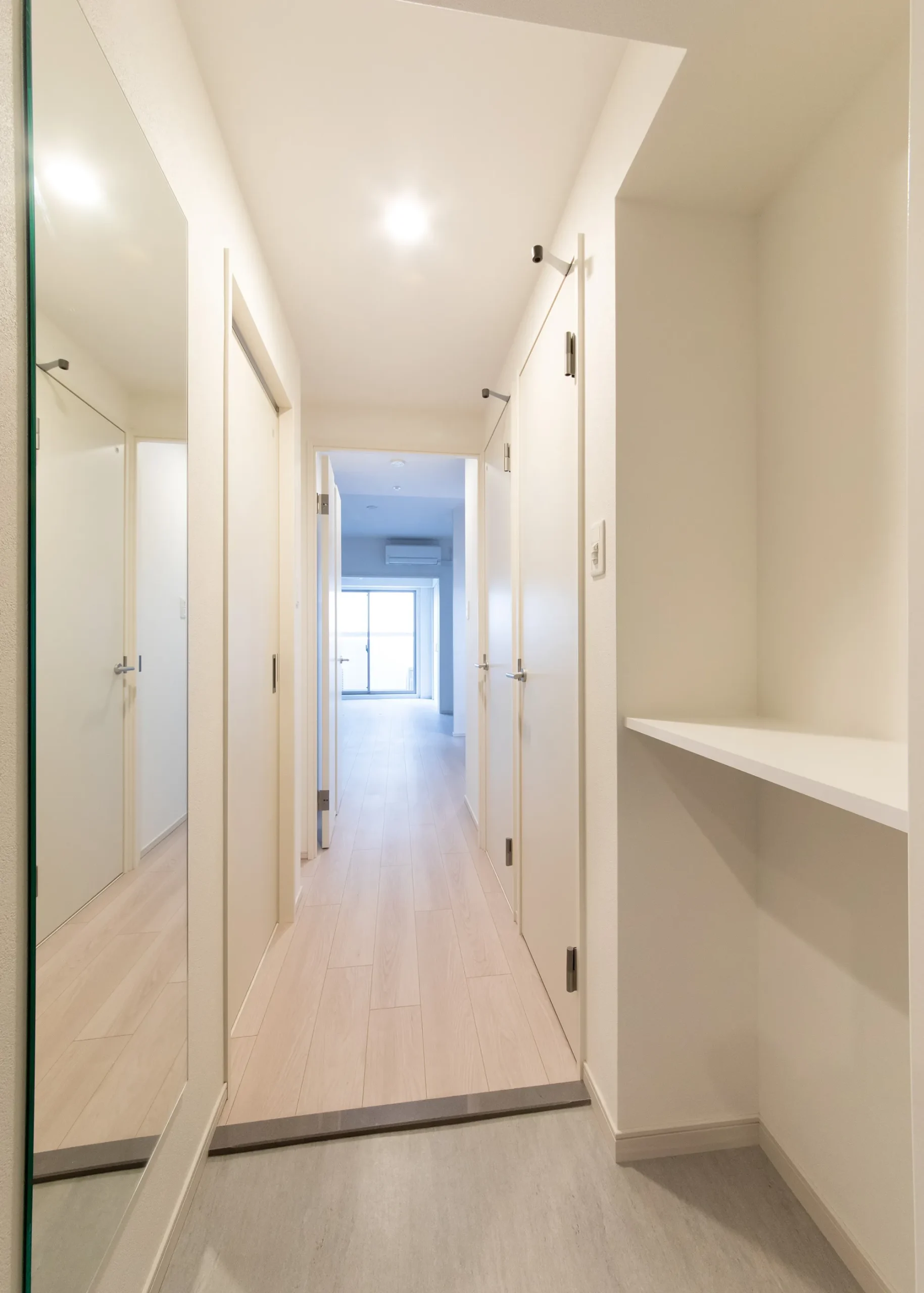 スプランディッド弁天町：B2タイプ：廊下