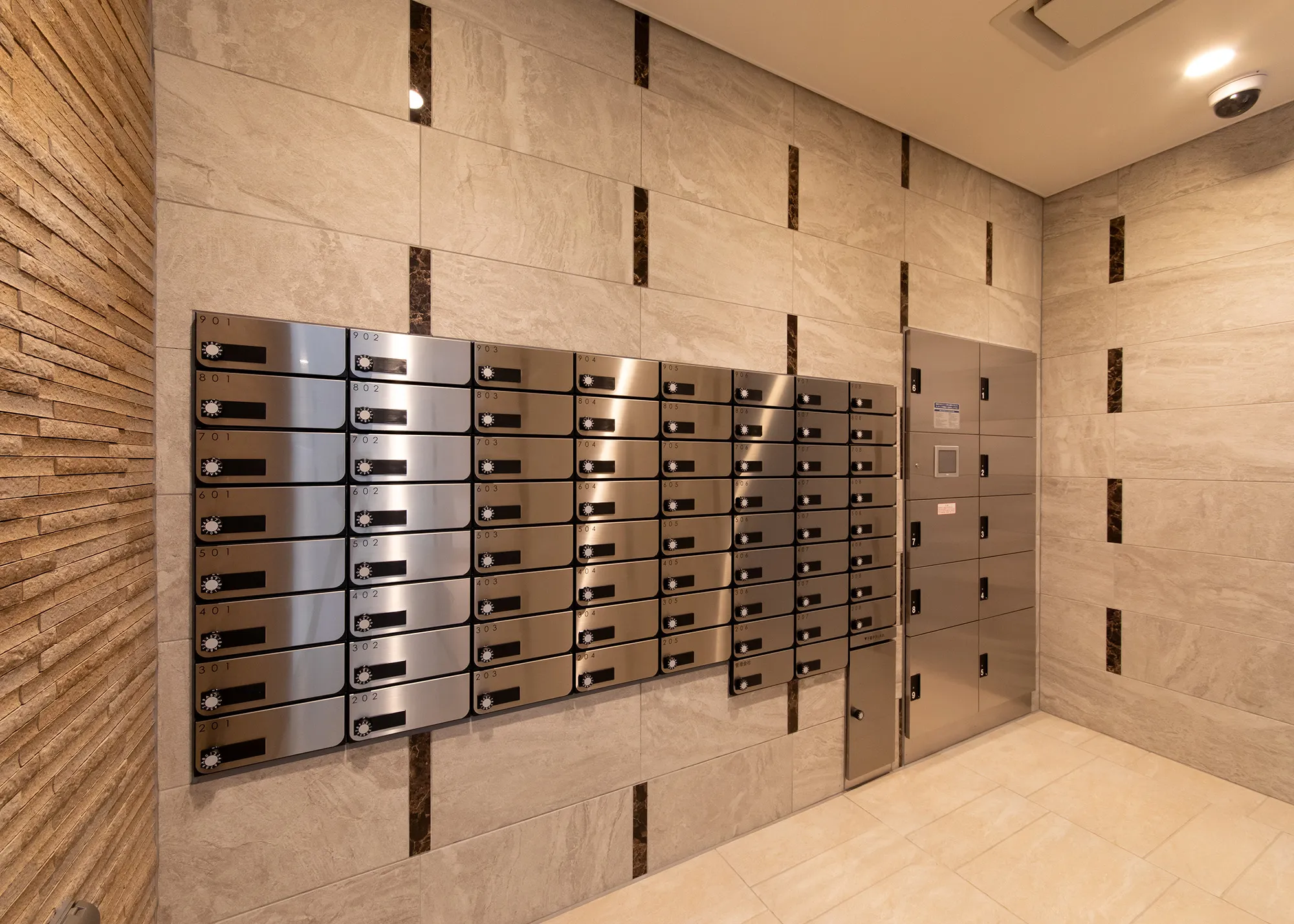 スプランディッド弁天町：メールコーナー