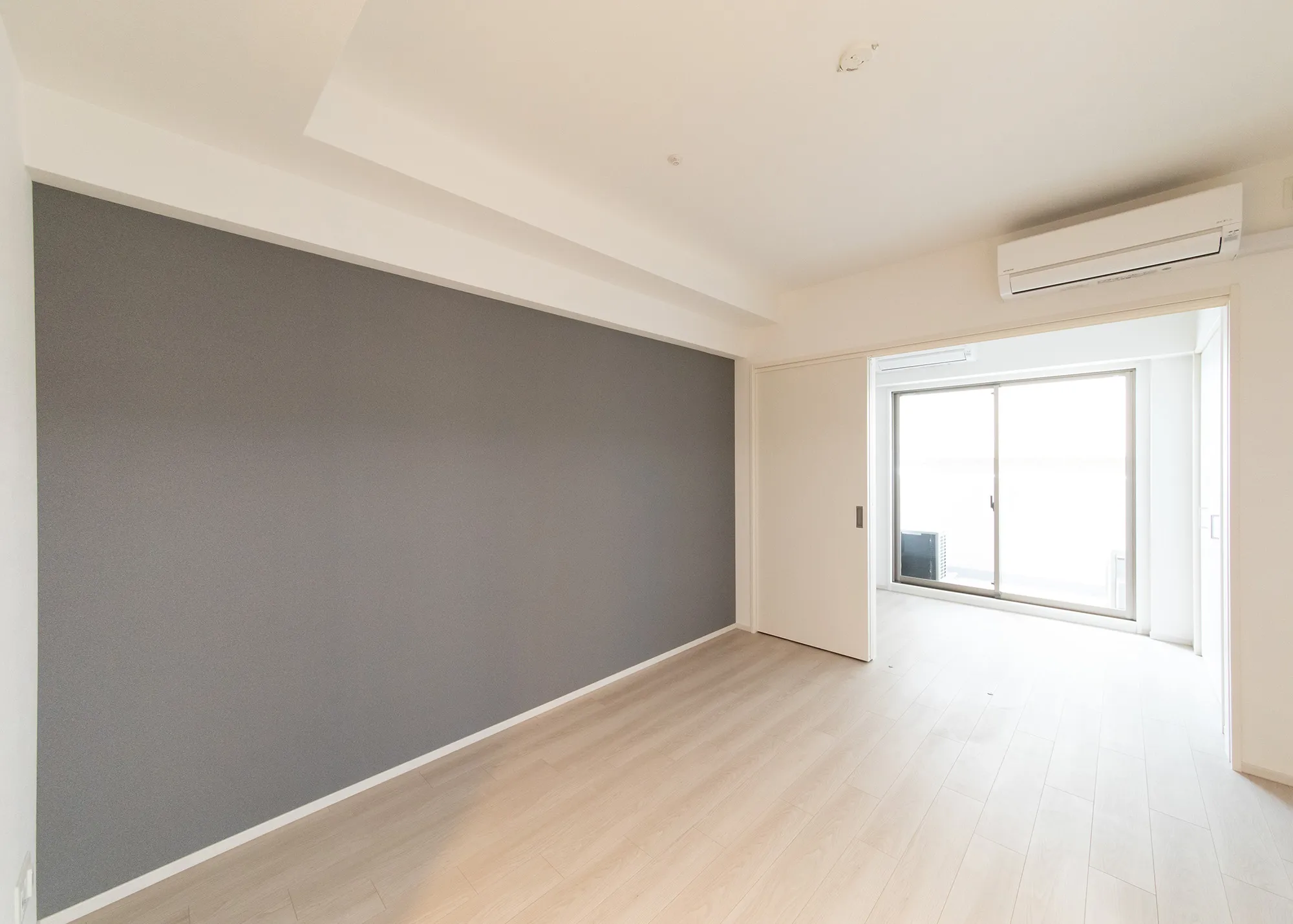 スプランディッド弁天町：B2タイプ：LDK・洋室