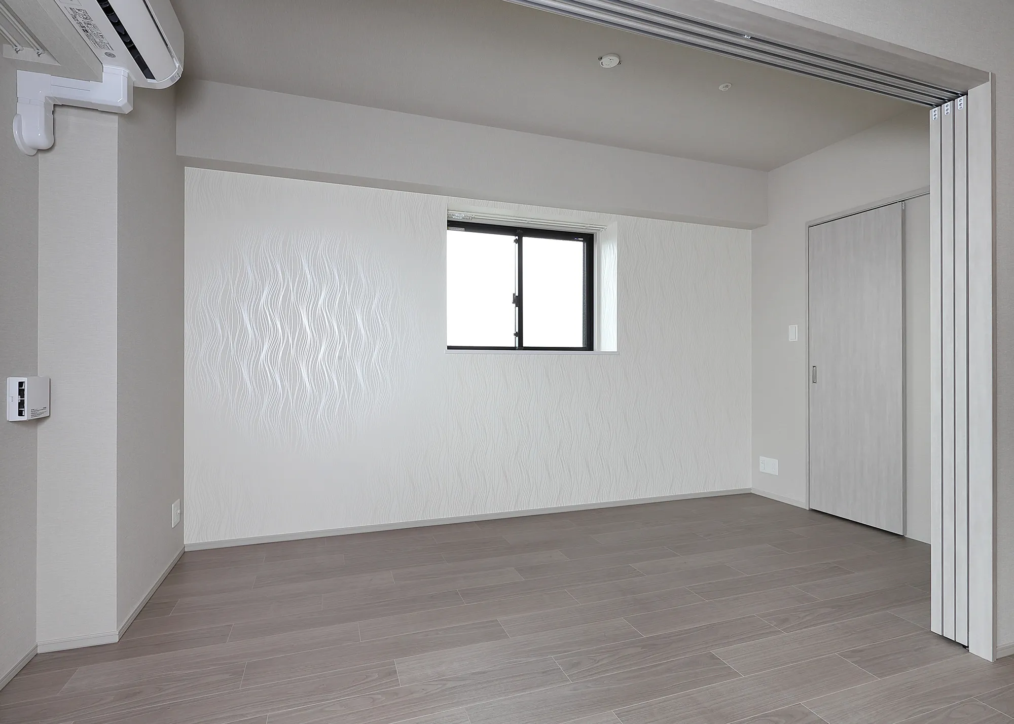 スプランディッド新大阪Ⅵ：Aタイプ：洋室