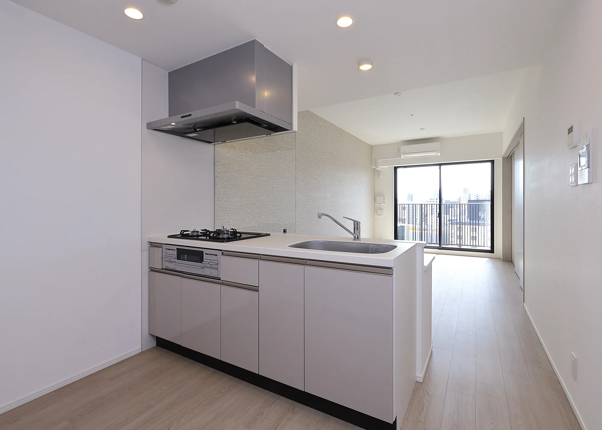 スプランディッド新大阪Ⅵ：Cタイプ：キッチン