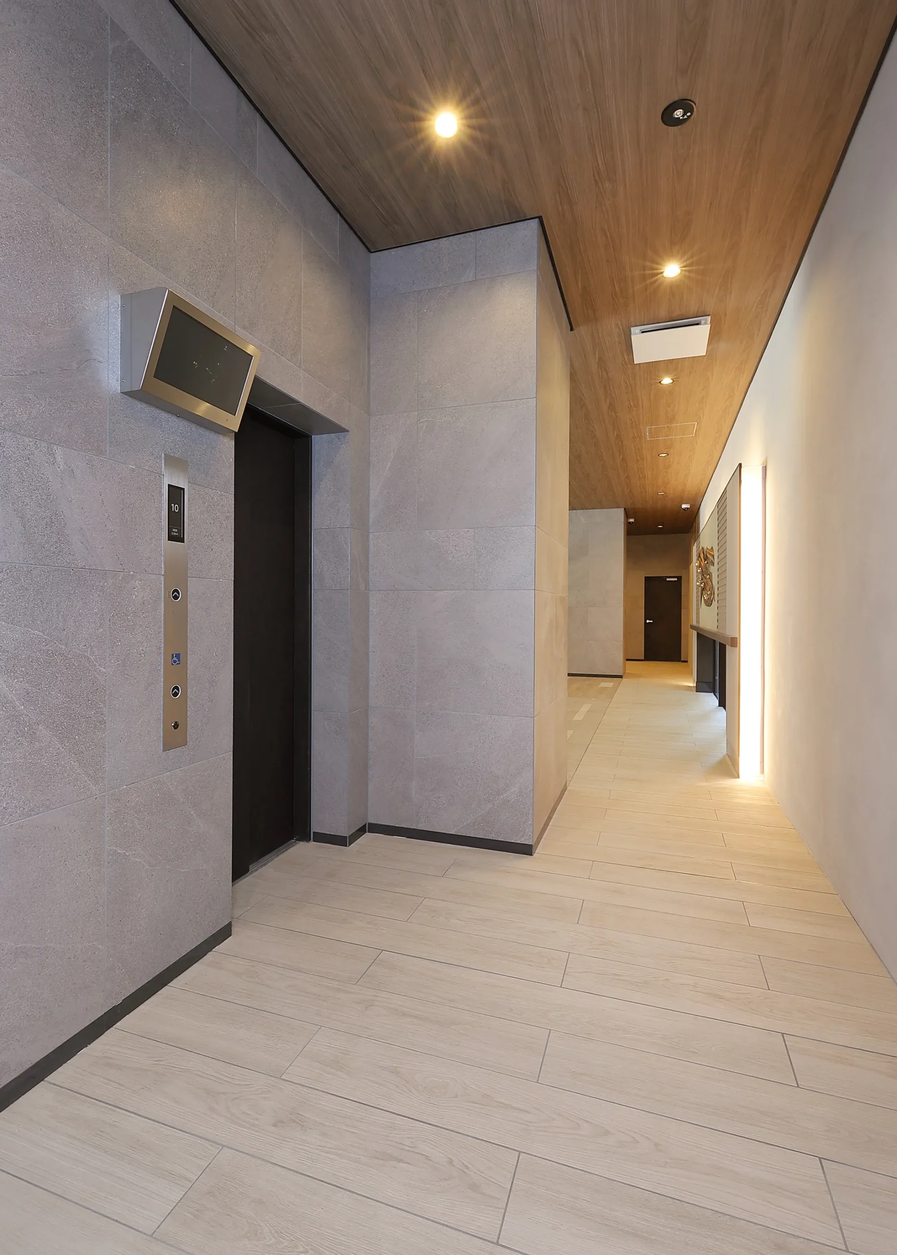 スプランディッド新大阪Ⅵ：エレベーターホール