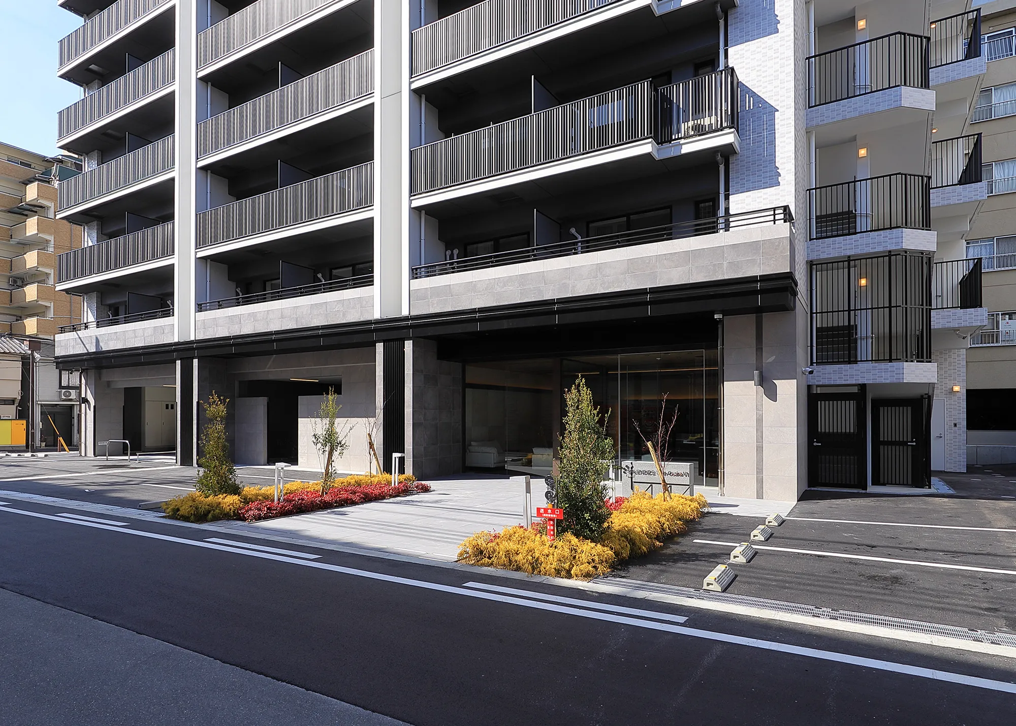 スプランディッド新大阪Ⅵ：エントランス