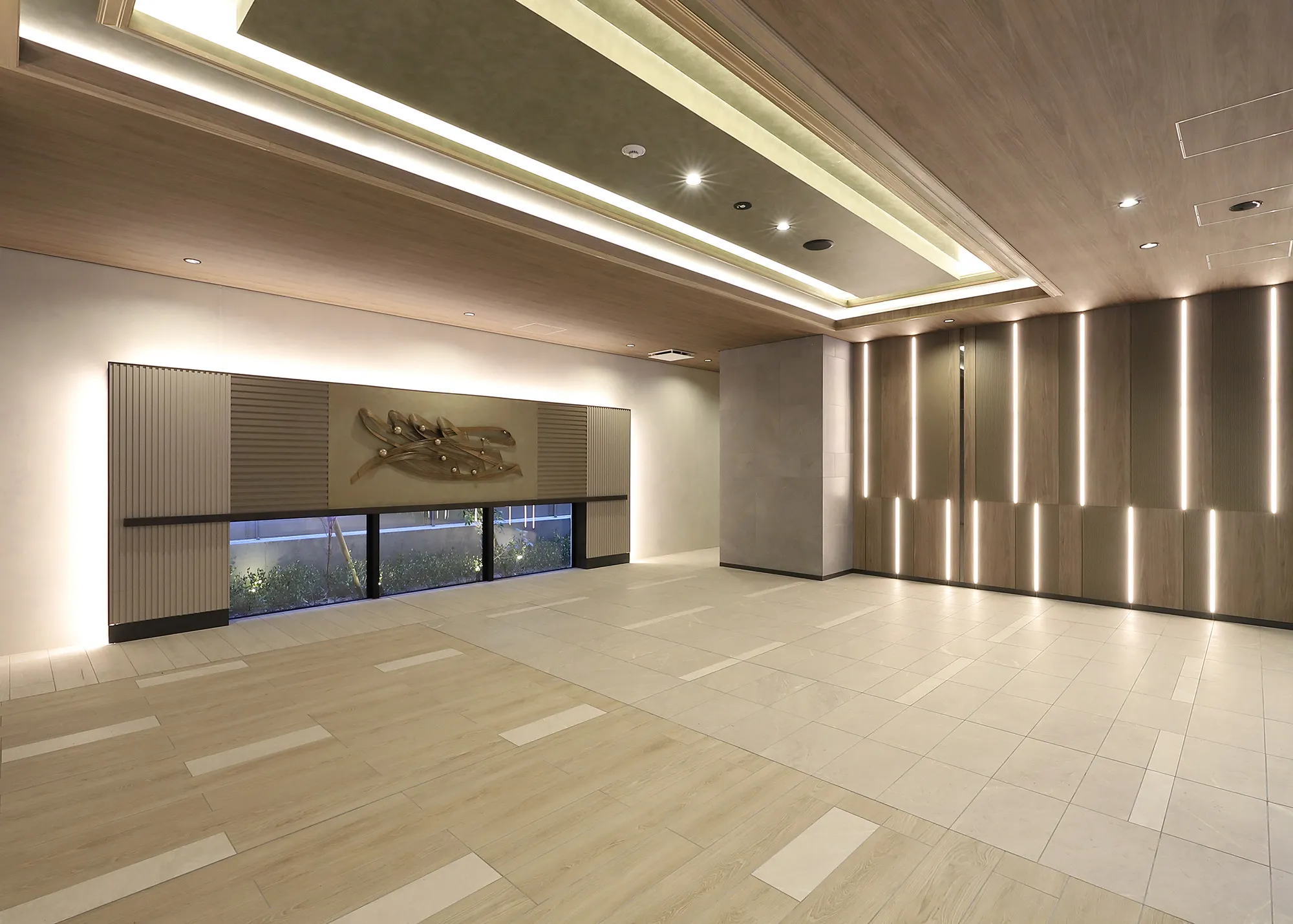 スプランディッド新大阪Ⅵ：エントランスホール