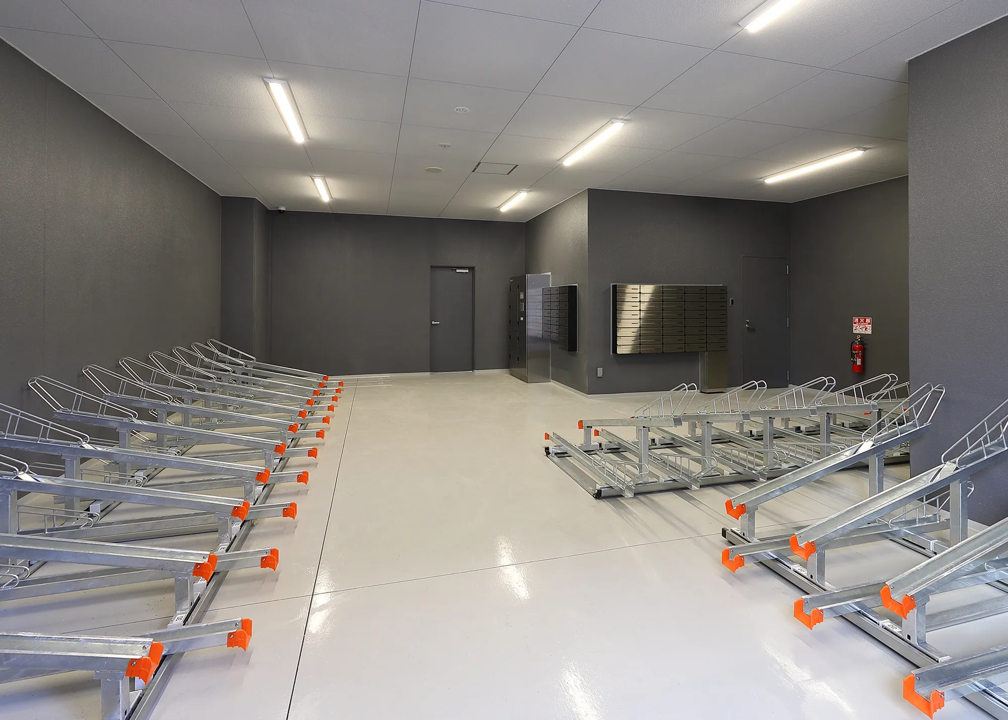 スプランディッド新大阪Ⅵ：自転車置場