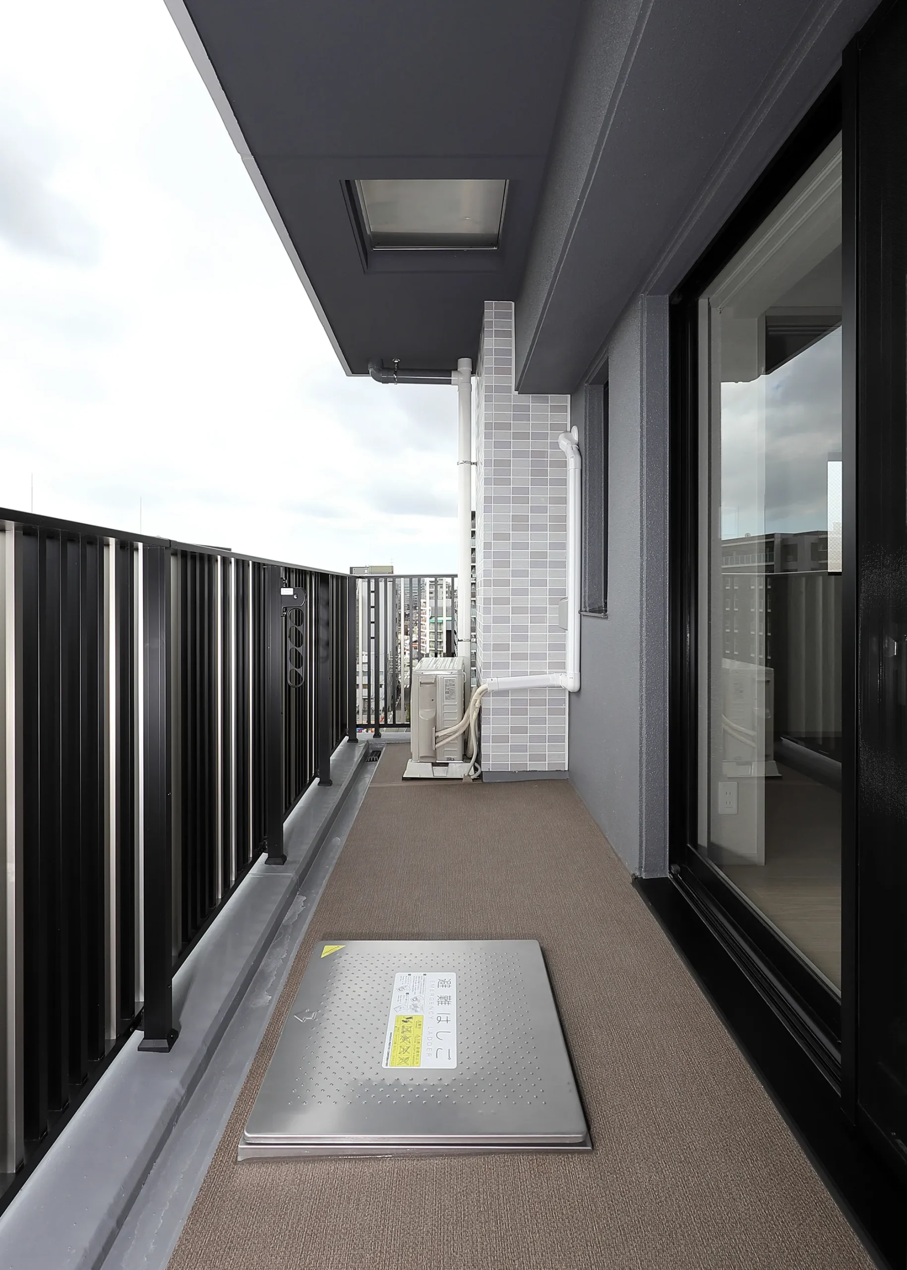 スプランディッド新大阪Ⅵ：Aタイプ：バルコニー