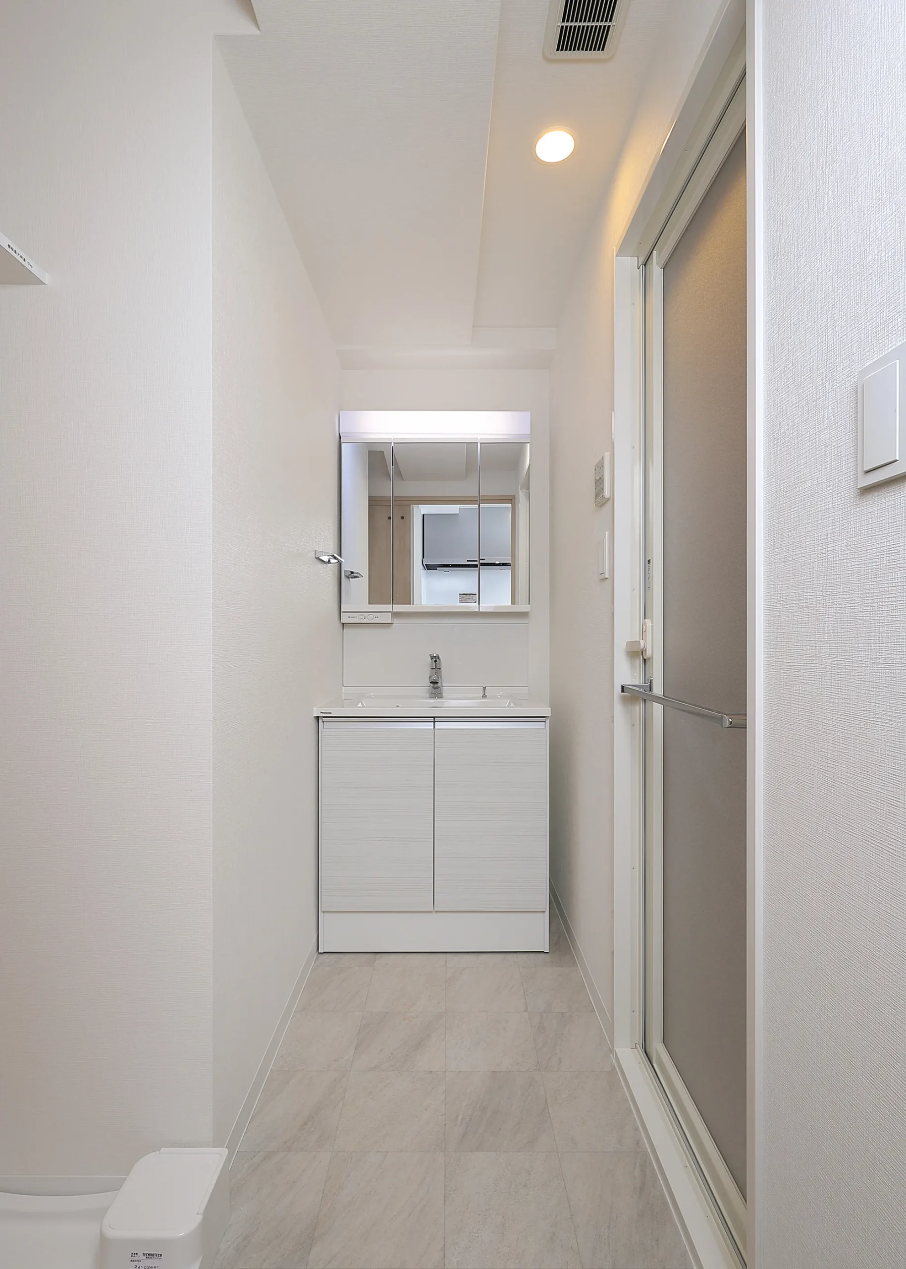 スプランディッドⅧ：奇数階（Dタイプ）：洗面室