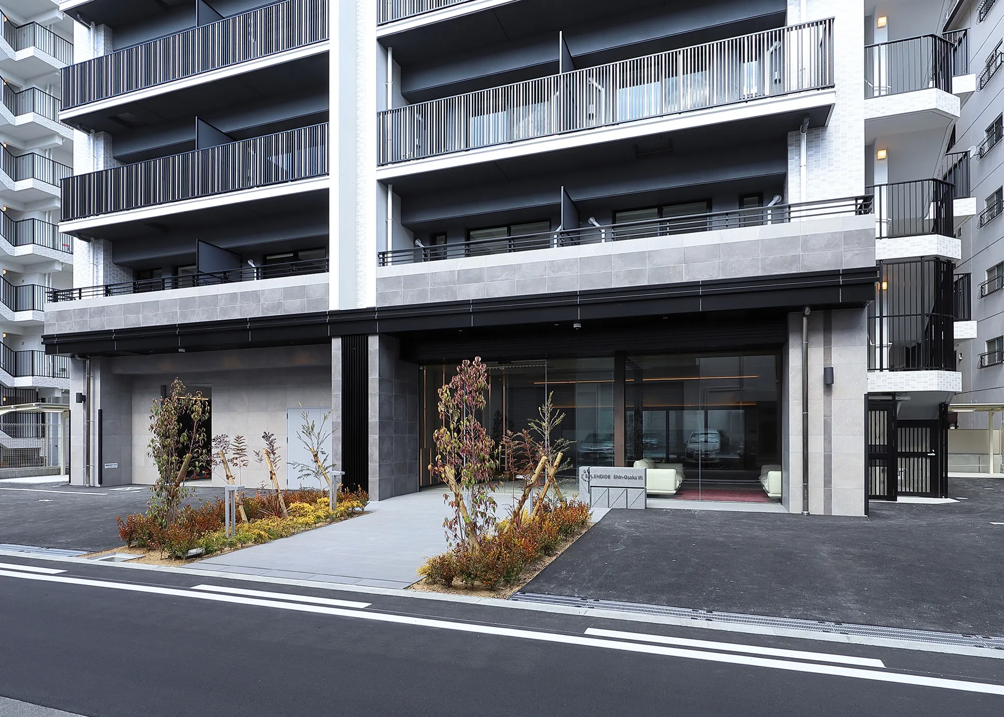 スプランディッド新大阪Ⅶ：エントランス