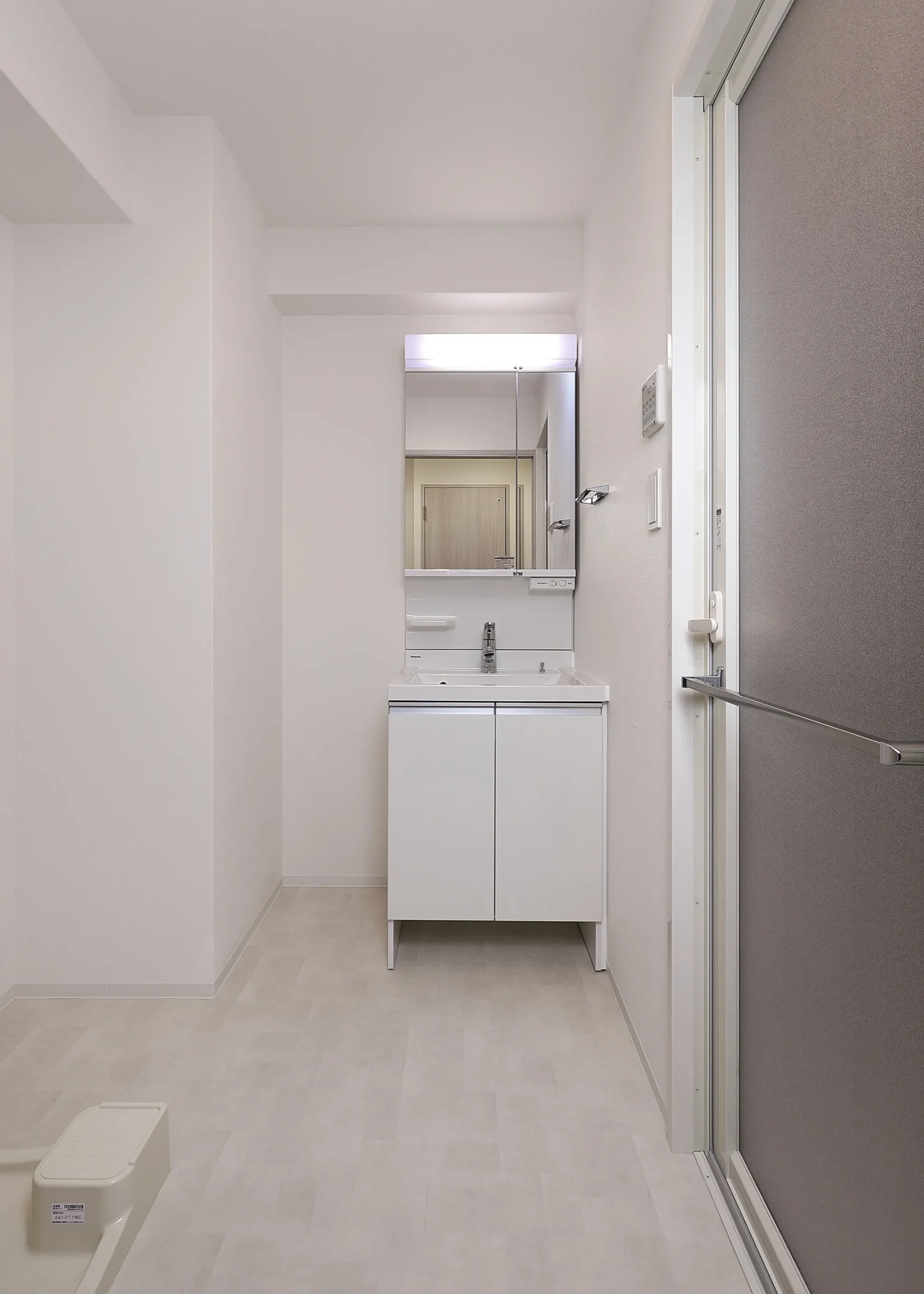 スプランディッド茨木天王：A’タイプ：洗面室