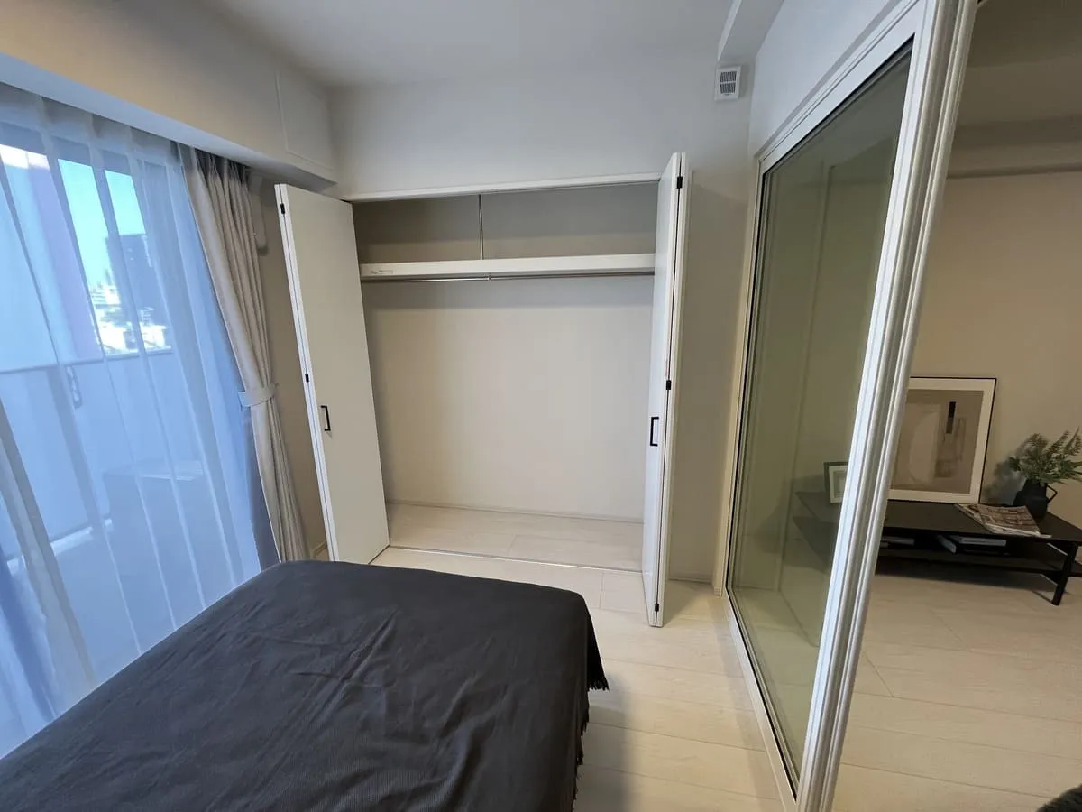 THE MUSIC COURT：モデルルーム（クローゼット・411号室）