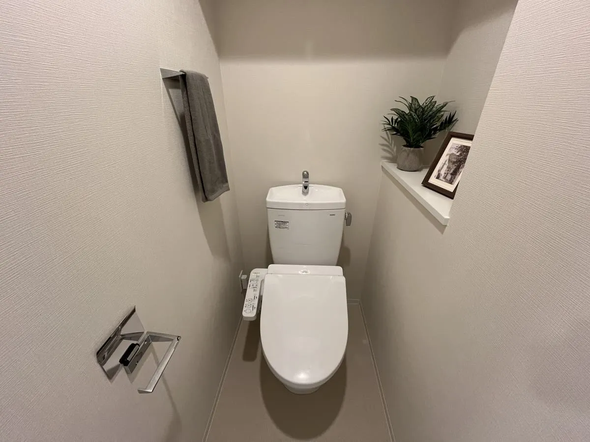 THE MUSIC COURT：モデルルーム（トイレ・411号室）