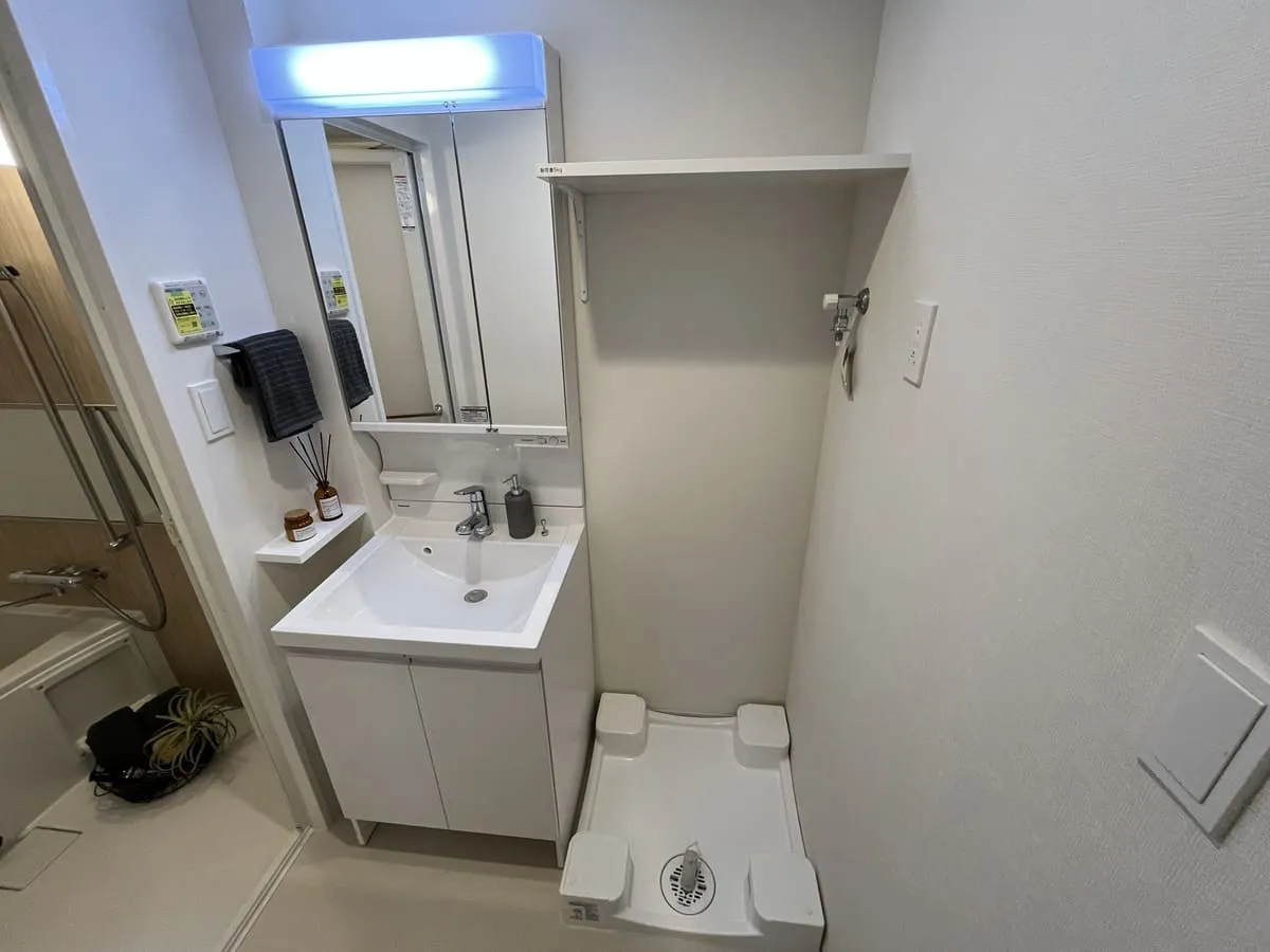 THE MUSIC COURT：モデルルーム（洗面台・312号室）