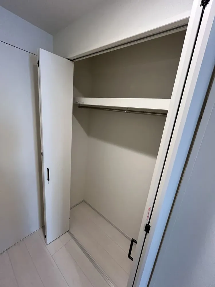 THE MUSIC COURT：モデルルーム（クローゼット・312号室）