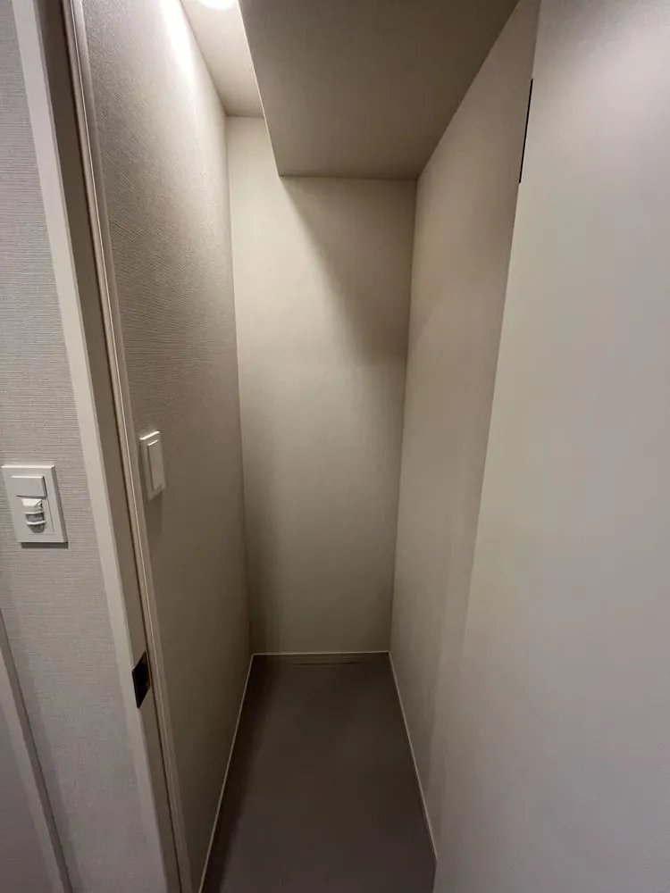 THE MUSIC COURT：モデルルーム（306号室・玄関横収納スペース）