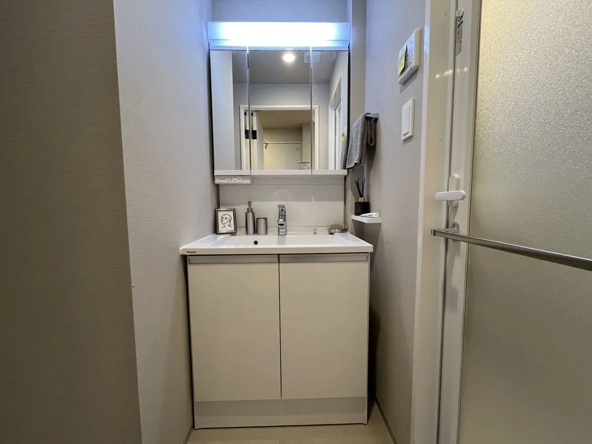 THE MUSIC COURT：モデルルーム（洗面台・306号室）