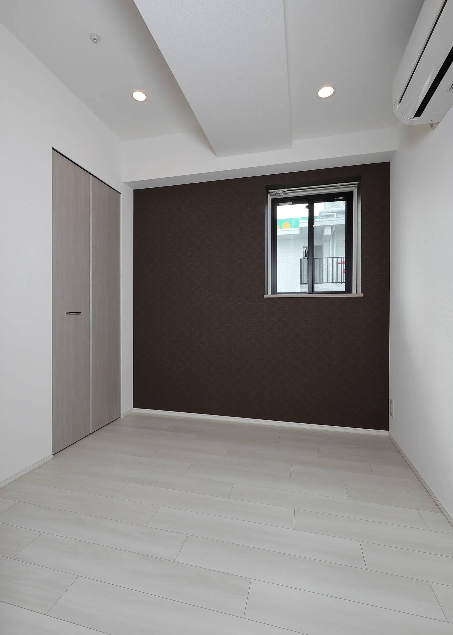 スプランディッド新大阪Ⅶ：Aタイプ：洋室（２）