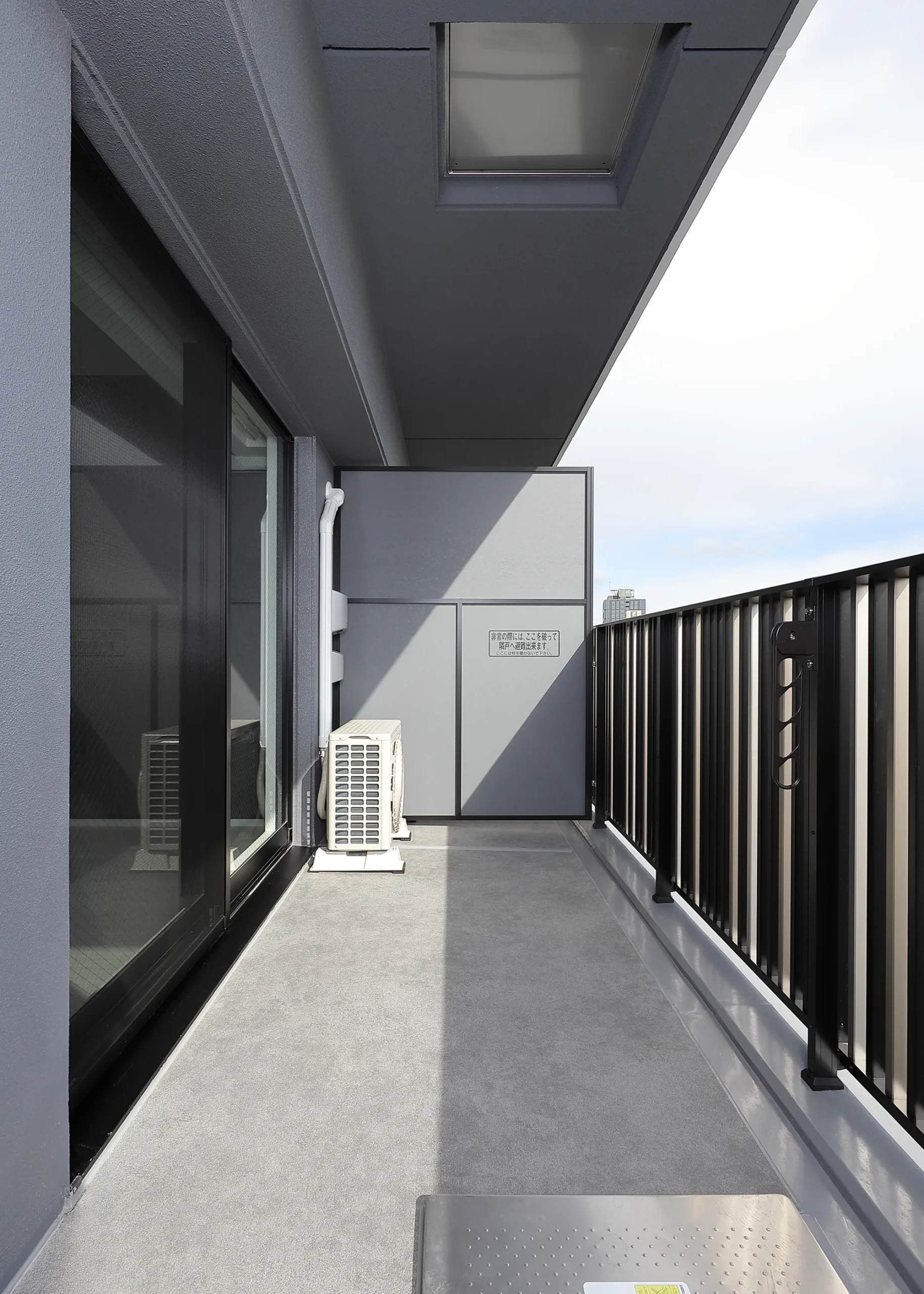 スプランディッド新大阪Ⅶ：Aタイプ：バルコニー