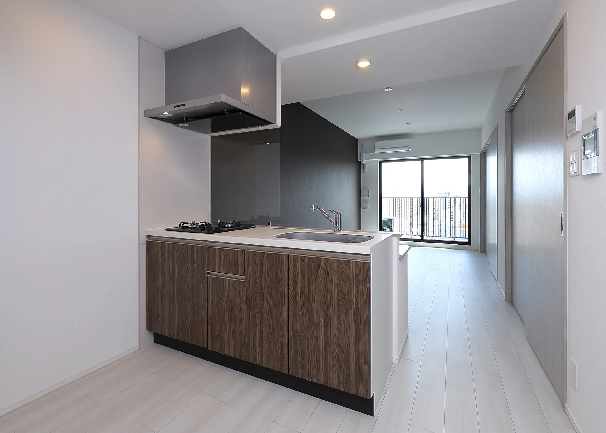 スプランディッド新大阪Ⅶ：Aタイプ：キッチン