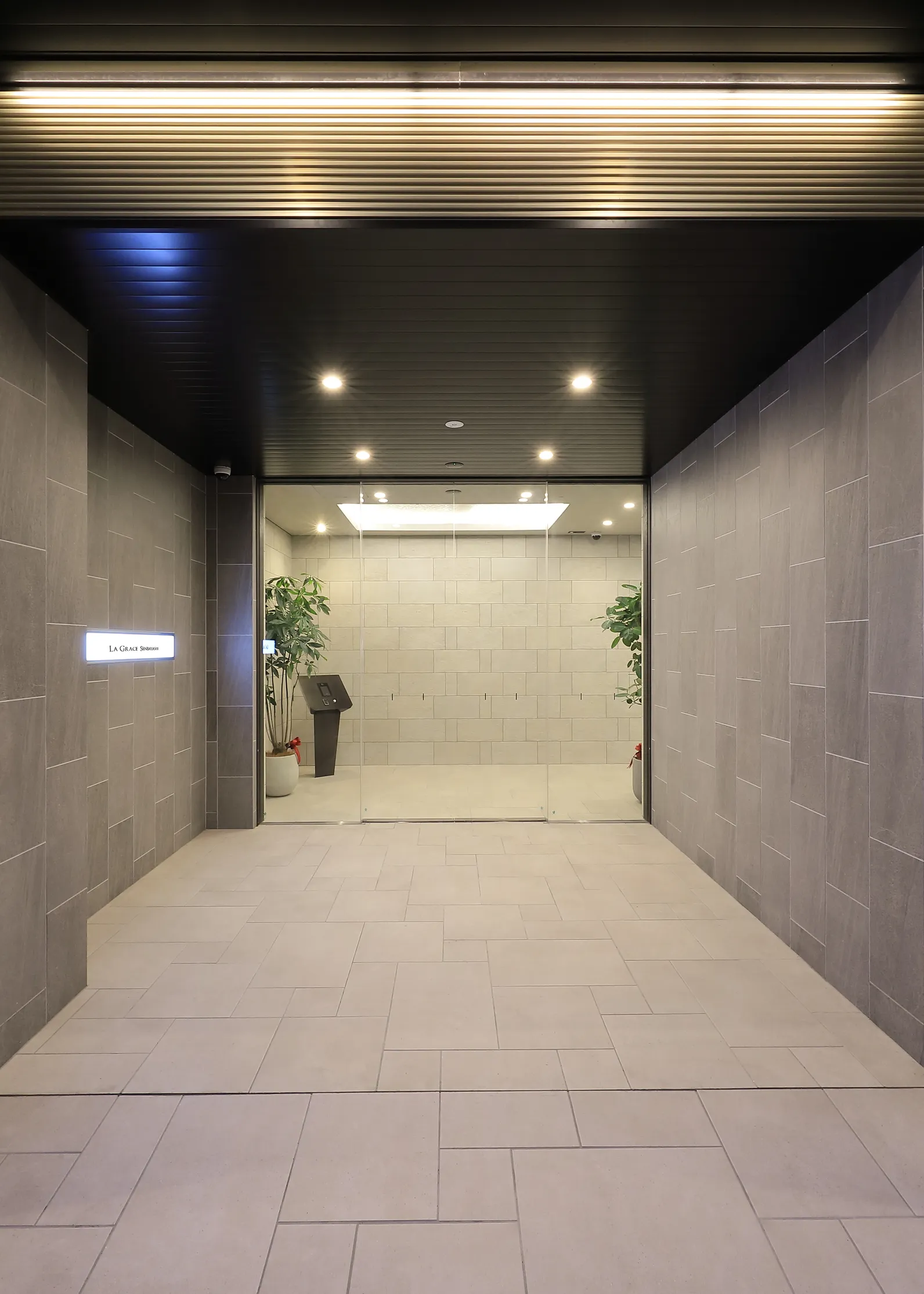 LA GRACE SENBAYASHI：アプローチ