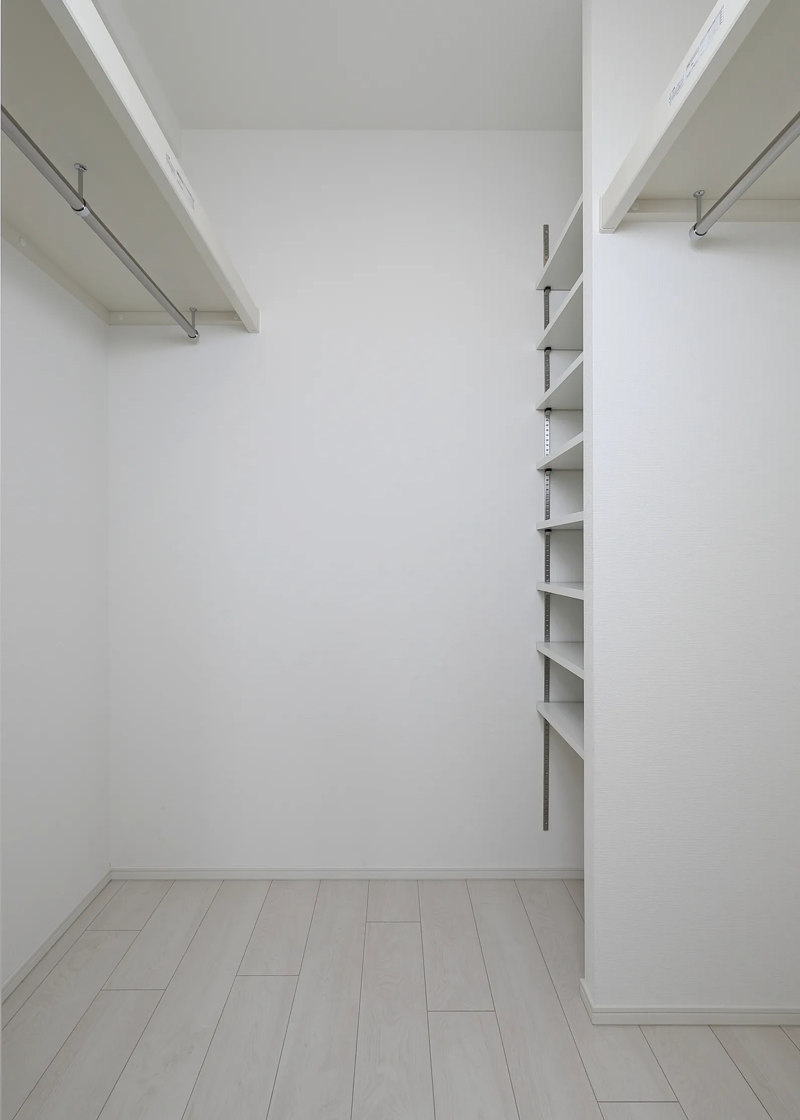 LA GRACE SENBAYASHI：ウオークインクローゼット