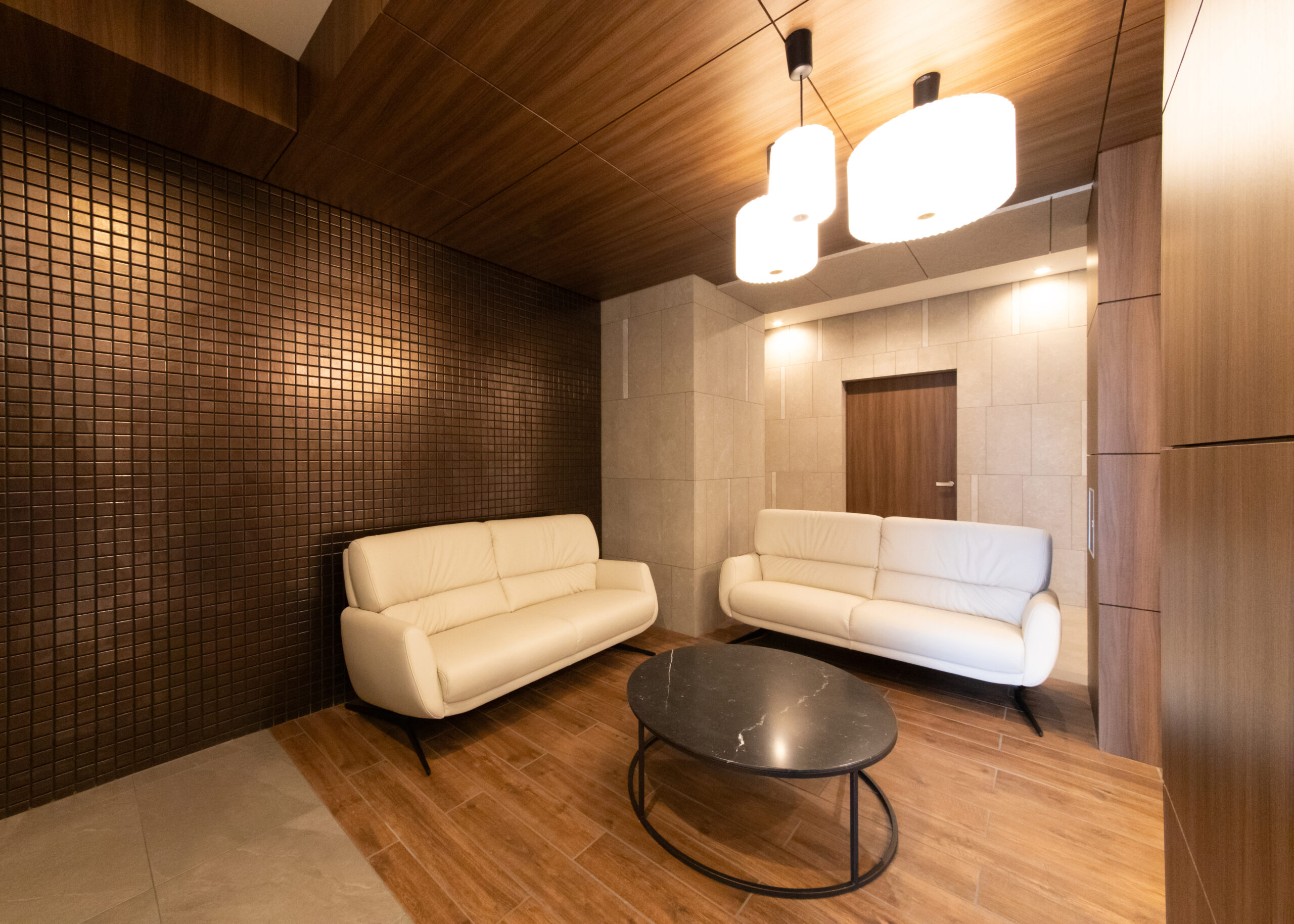 スプランディッド上本町WEST：エントランスホール