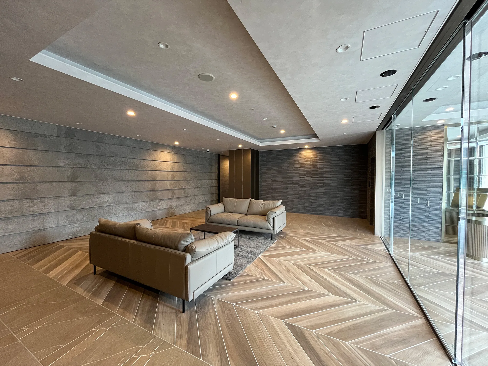 スプランディッドⅨ：エントランス