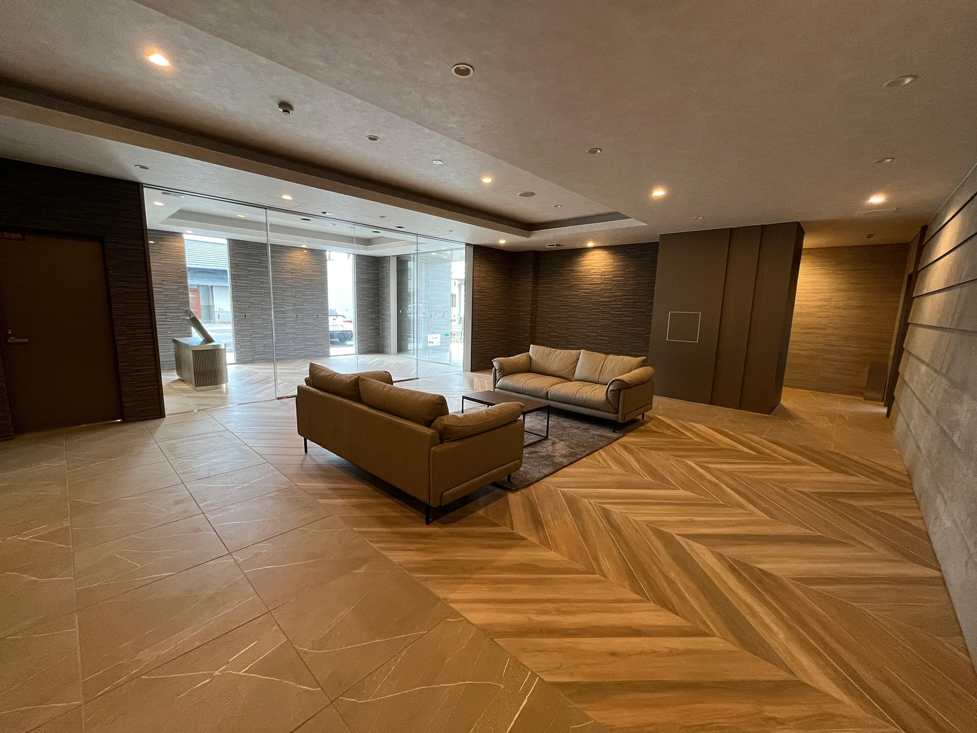 スプランディッドⅨ：エントランス