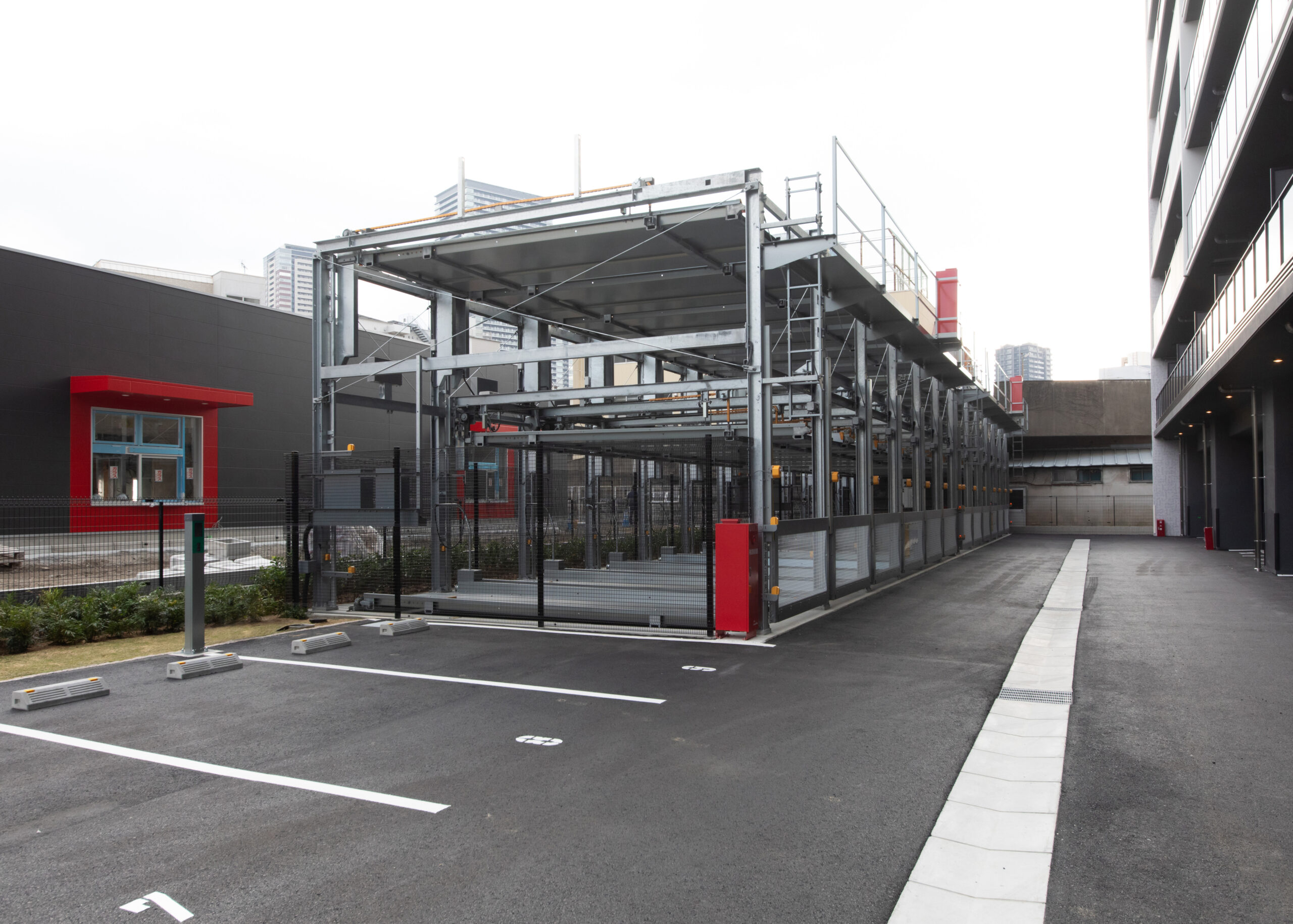 スプランディッド梅田グランノース：駐車場