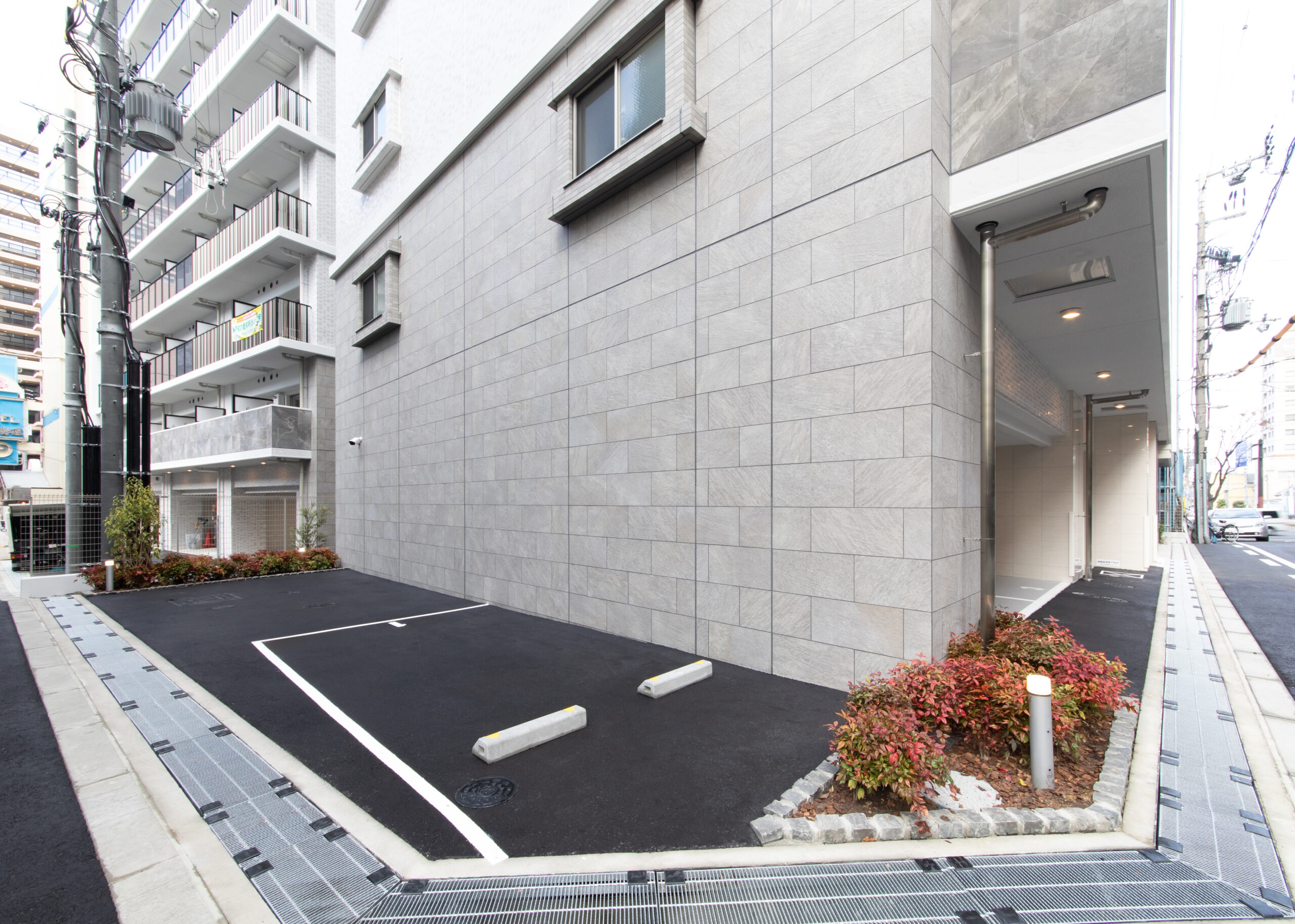 スプランディッド上本町WESTⅡ：駐車場