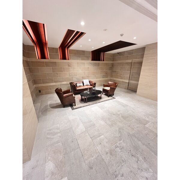 スプランディッド野江：エントランスホール