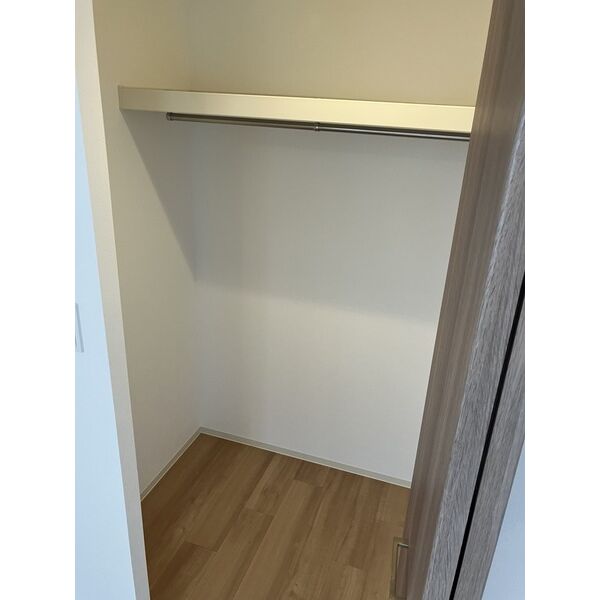 VITA荒本：クローゼット