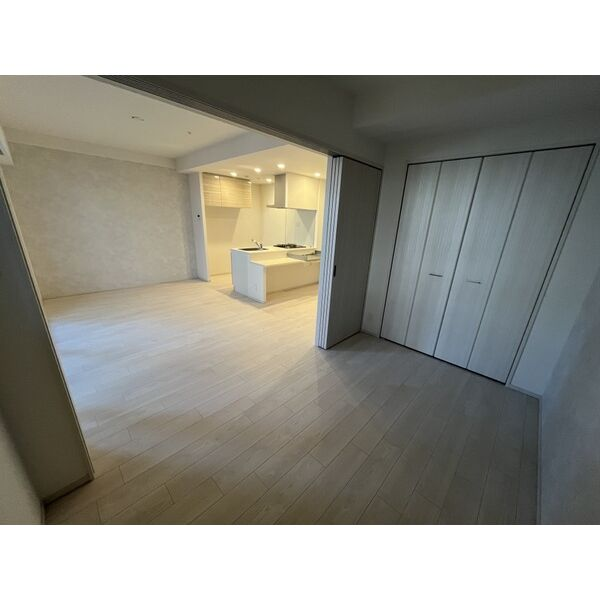 スプランディッド梅田WEST：洋室