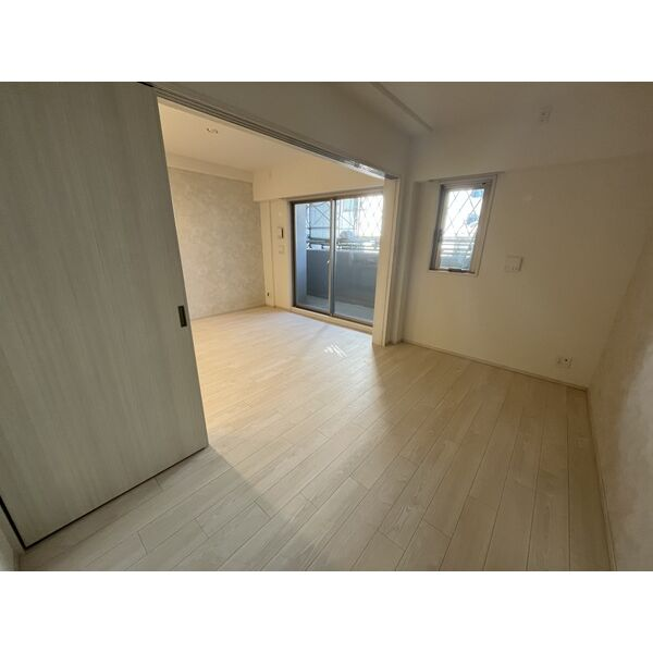 スプランディッド梅田WEST：洋室