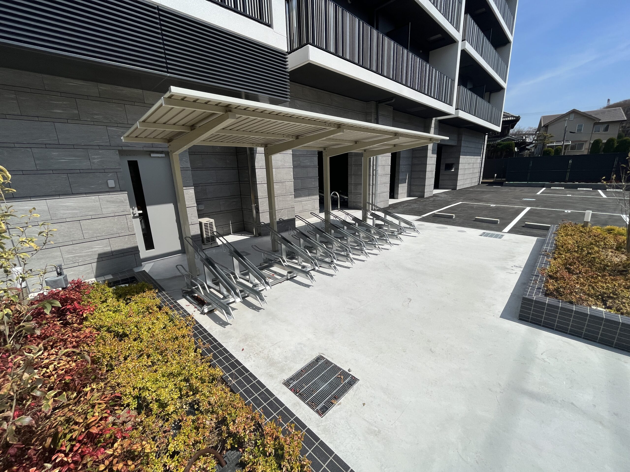 スプランディッド大阪NAMBA LINE：駐輪場