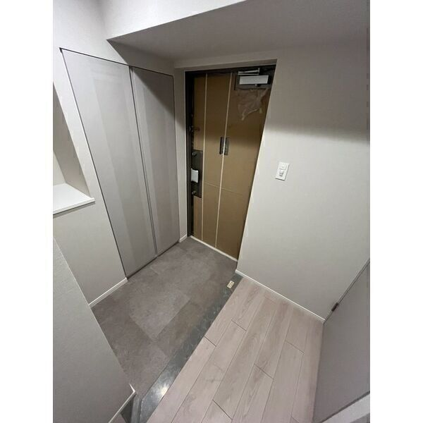  スプランディッド上野North：玄関