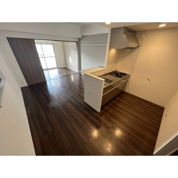 ラ・フェスタ真田山：洋室（Aタイプ）