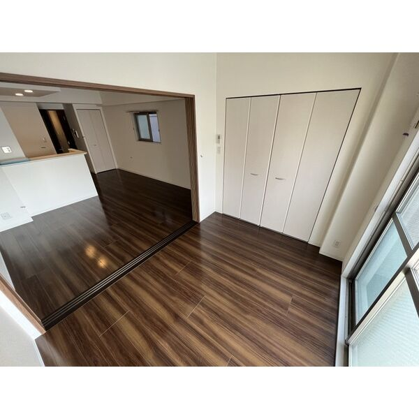 ラ・フェスタ真田山：洋室（Aタイプ）