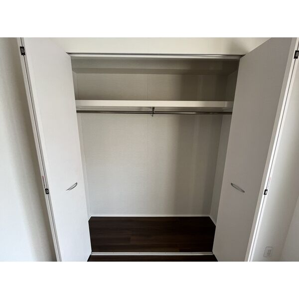 ラ・フェスタ真田山：収納（Aタイプ）